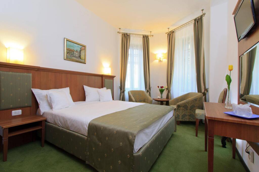 Hotel Palace - 925