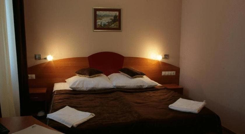 Hotel Perla - 550