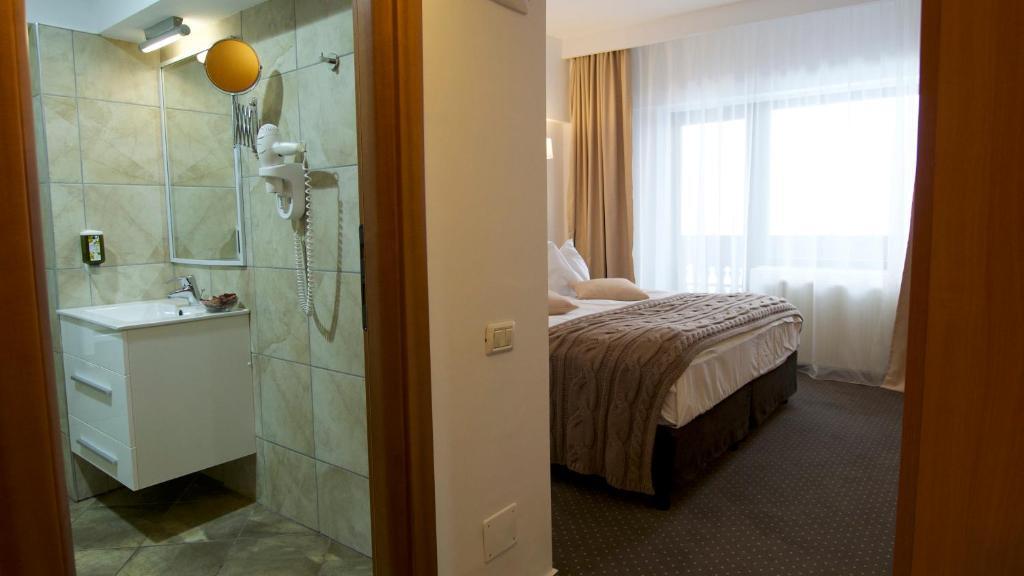 Hotel Pestera - 898