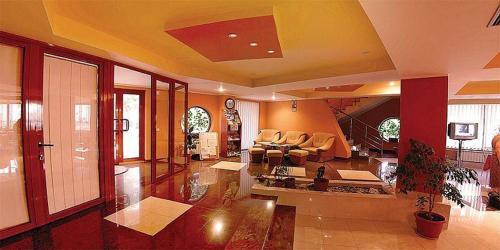Hotel Philoxenia - 1