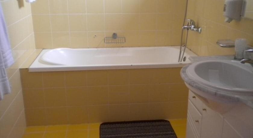 Hotel Philoxenia - 560