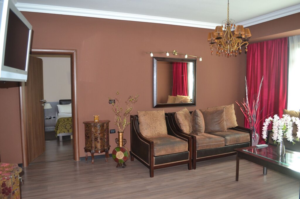 Hotel Phoenicia Express - 415
