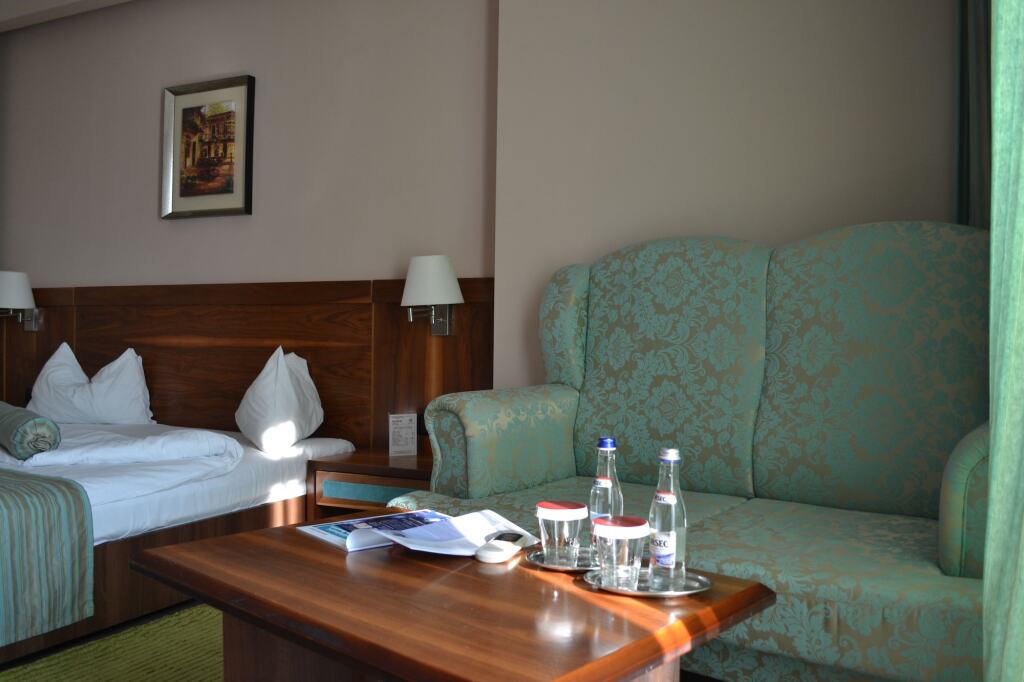 Hotel Phoenicia Express - 586