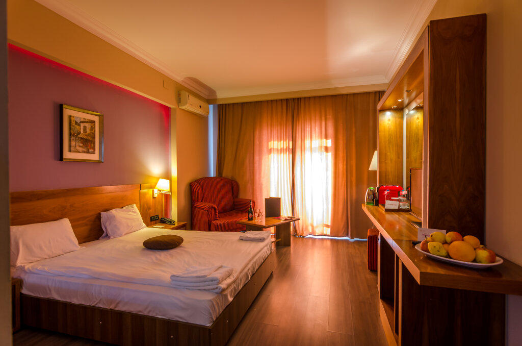 Hotel Phoenicia Express - 488