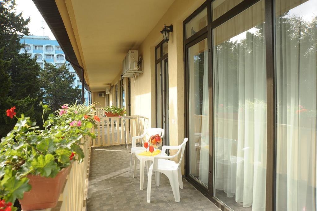 Hotel Pinguin - 729
