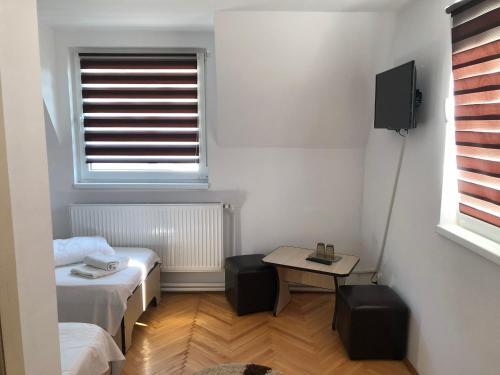 Hotel Poenita - 432