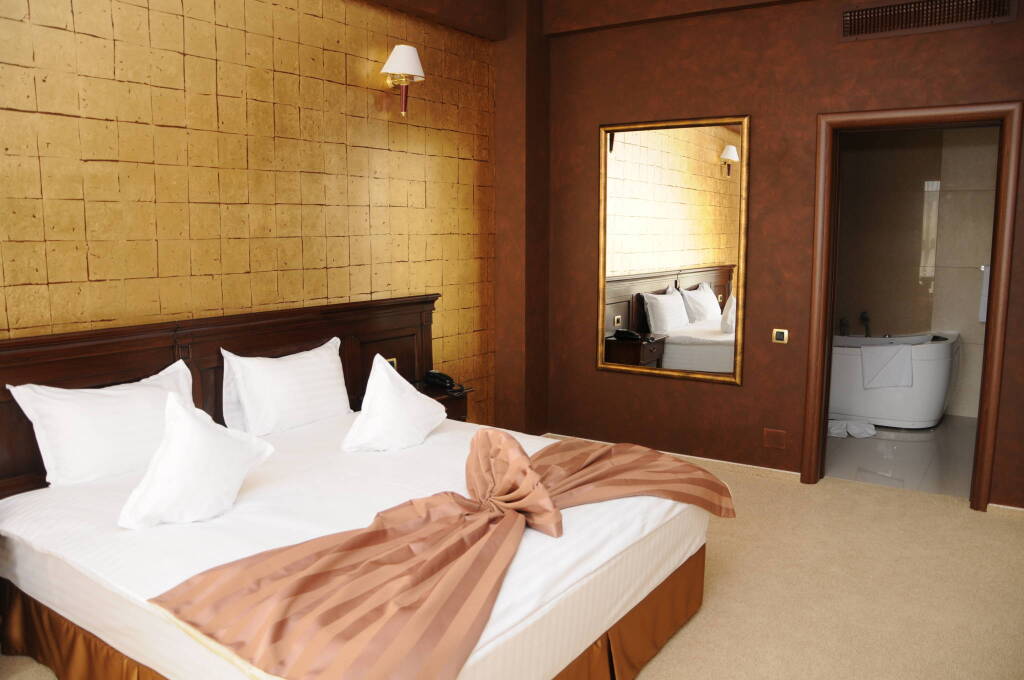 Hotel Rexton - 398