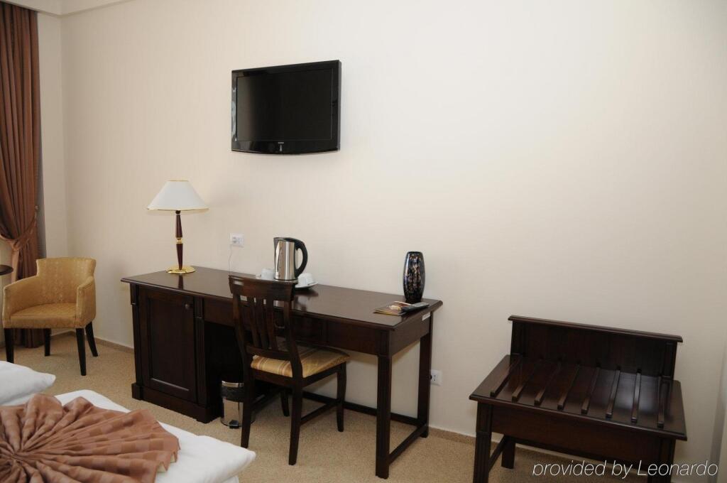 Hotel Rexton - 789