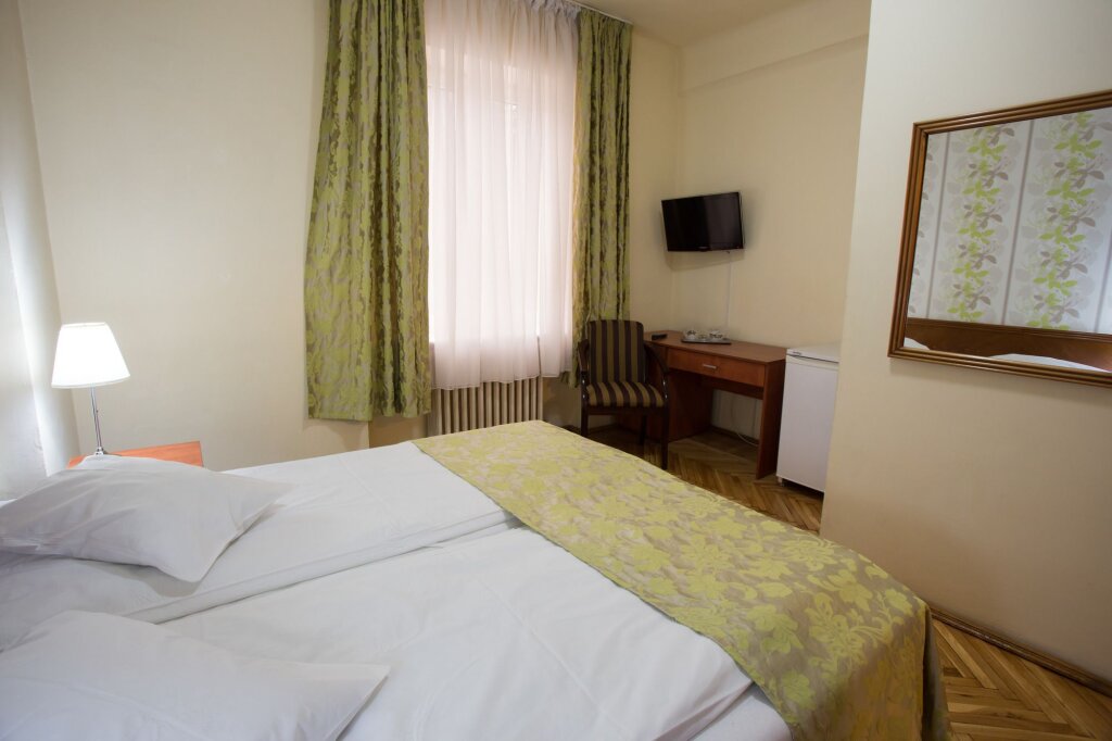 Hotel Rina Cerbul - 670