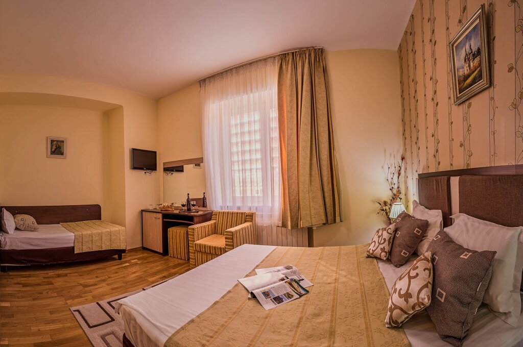 Hotel Rina Cerbul - 3