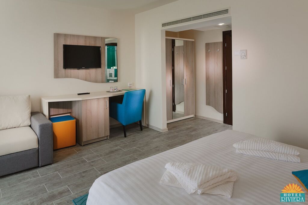 Hotel Riviera - 599