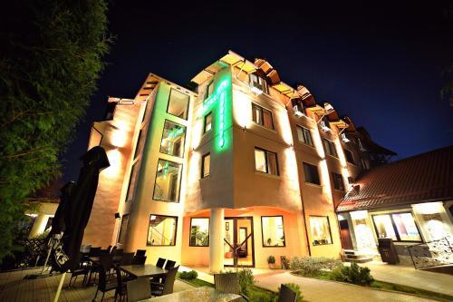 Hotel Roberto - 305