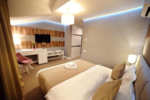 Hotel Roberto - 560