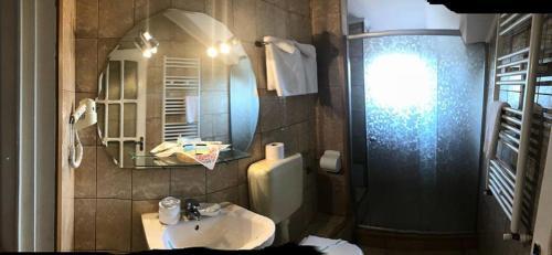 Hotel Roxy & Maryo - 415