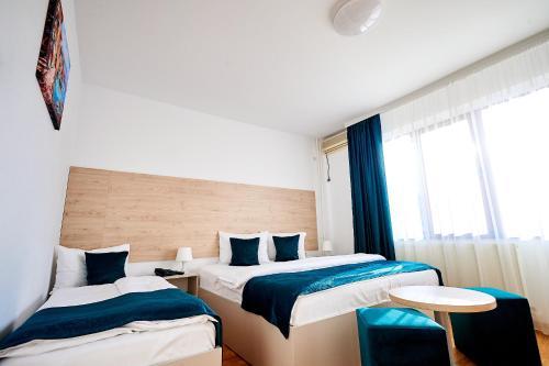 Hotel Roxy & Maryo - 284