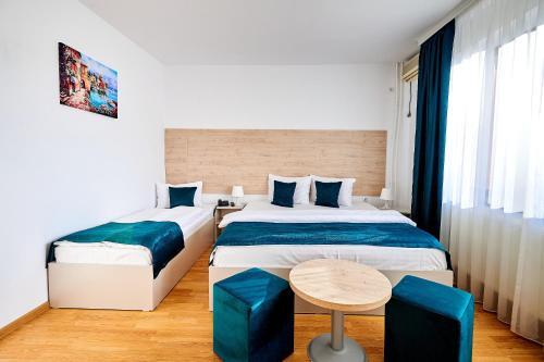 Hotel Roxy & Maryo - 496