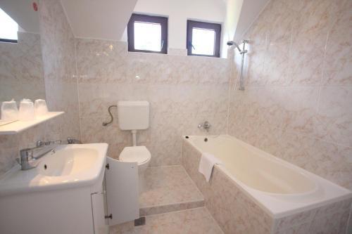 Hotel Ruia - 476