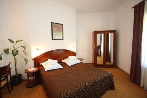 Hotel Ruia - 970