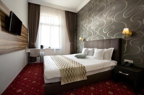 Hotel Saint Germain - 669
