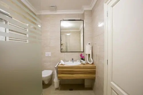 Hotel Saint Germain - 683