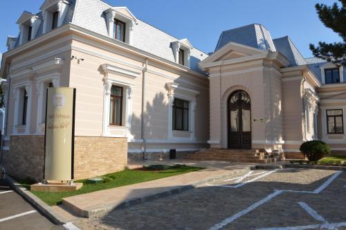 Hotel Saint Germain - 784