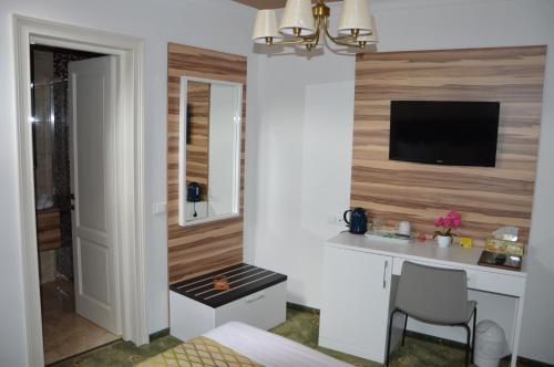 Hotel Saint Germain - 267