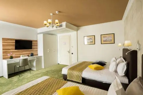 Hotel Saint Germain - 974