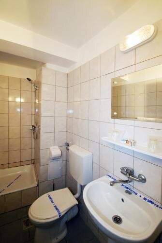 Hotel Sanda - 630