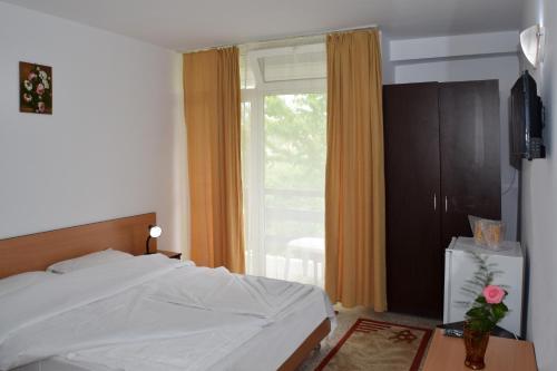 Hotel Sanda - 380