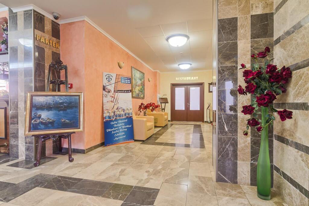 Hotel Saturn - 317