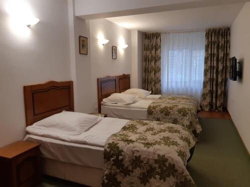 Hotel Siesta - 693