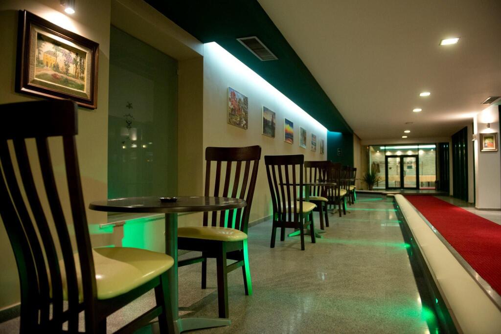 Hotel Siret - 363