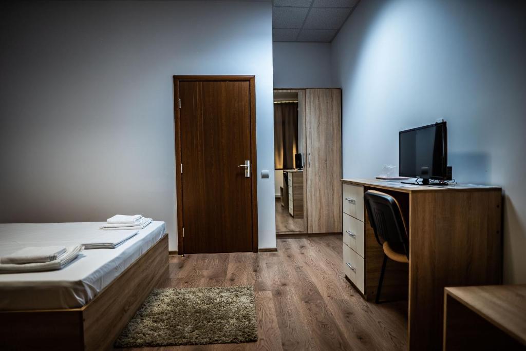 Hotel Tomi - 163