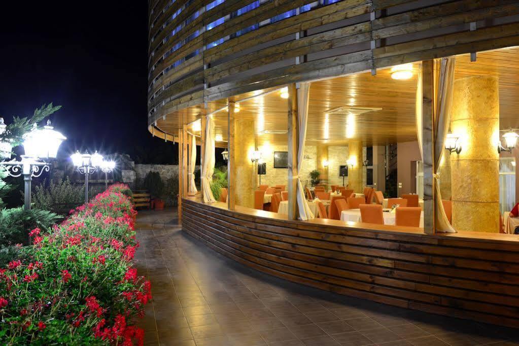 Hotel & Restaurant Trio - 435