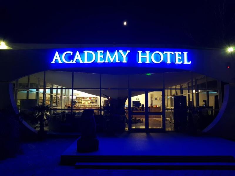 Hotel Veronica - 10