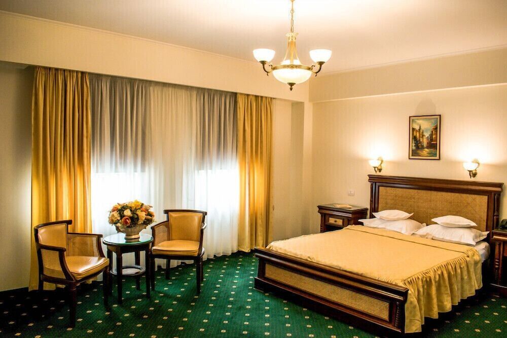 Victoria Hotel - 664