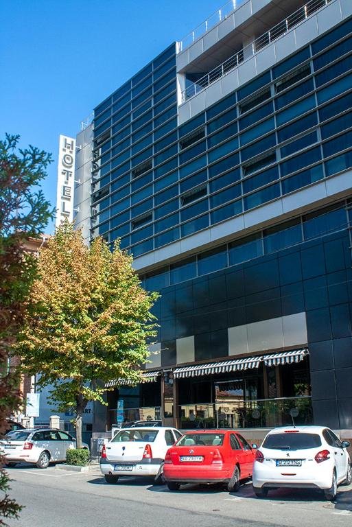 Yaky Center Hotel - 200