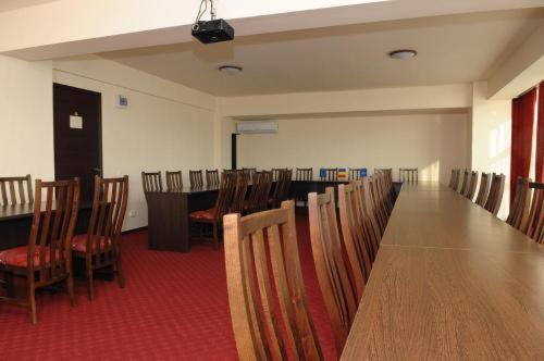 Yaky Center Hotel - 245