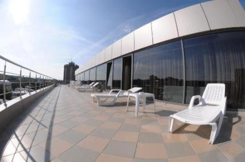 Yaky Center Hotel - 185
