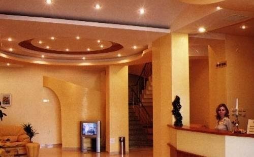 Yaky Center Hotel - 542