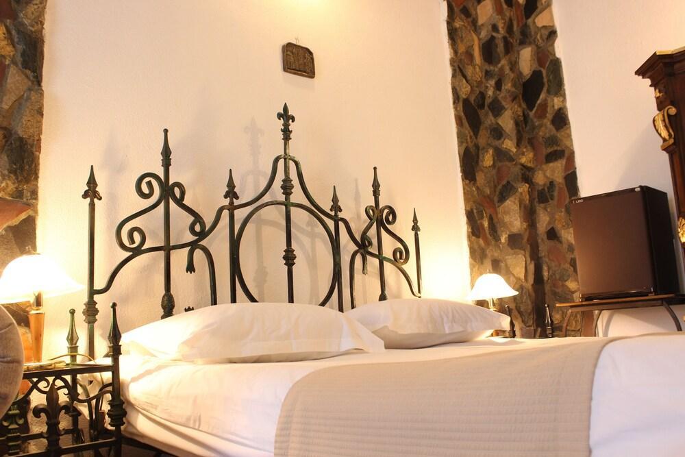 Hunter Prince Castle Hotel - 518
