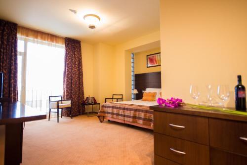 Imago Family Boutique Hotel - 985