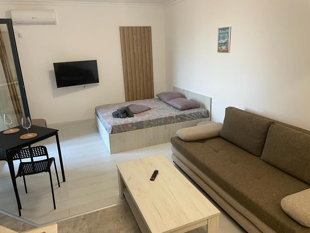 Ini Apartment Solid House Butoaie Mamaia - 179