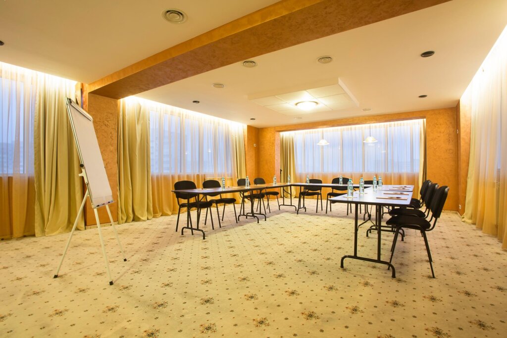 Inter Business Bucharest Hotel - 757