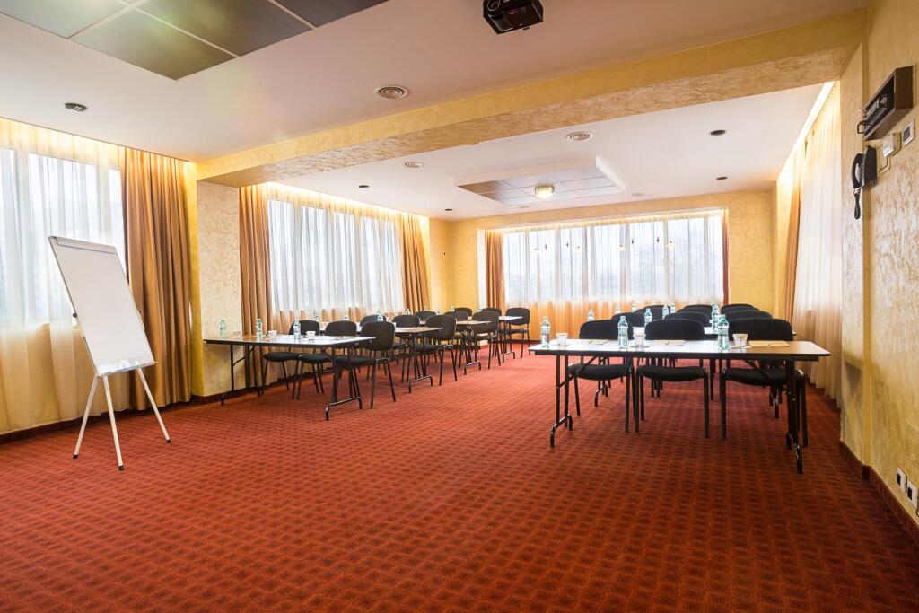 Inter Business Bucharest Hotel - 819