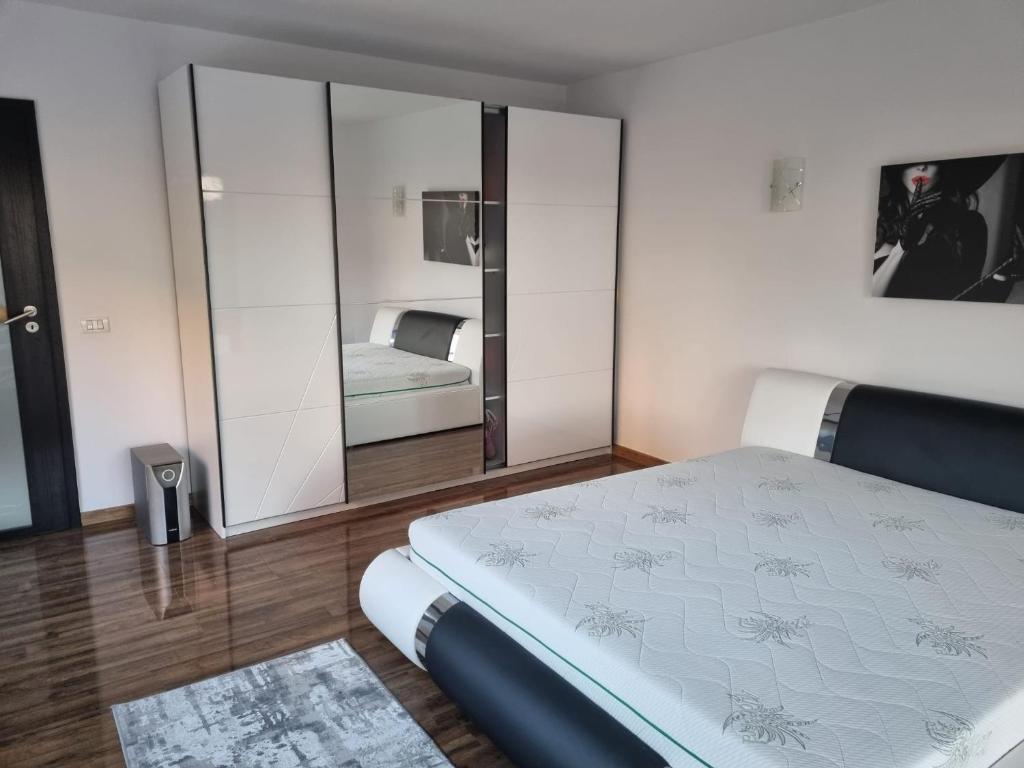 Izabella Guest House - 326