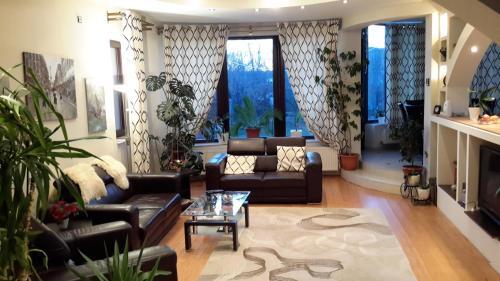 Johanna House - 956