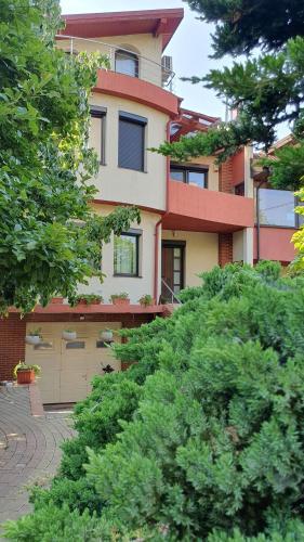 Johanna House - 646