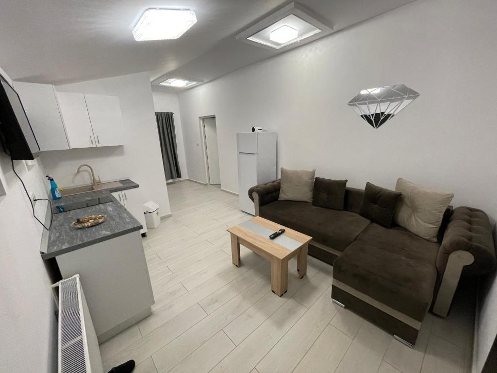 Jolie Luxury Apartments II - 768