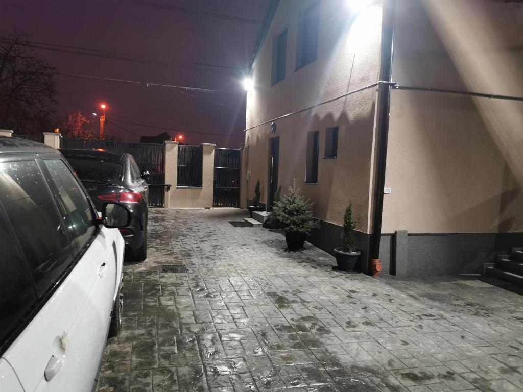 Jolie Luxury Apartments II - 720
